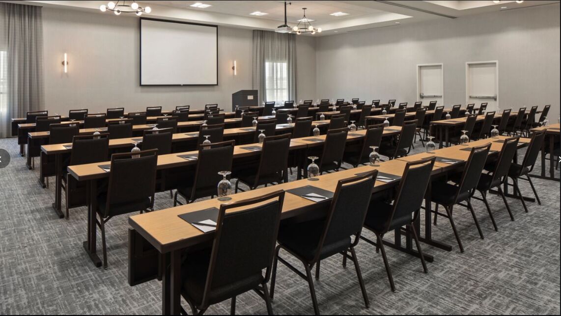 Gallery room set classroom style for a training session